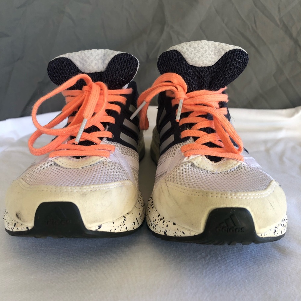 women's Adidas sneakers